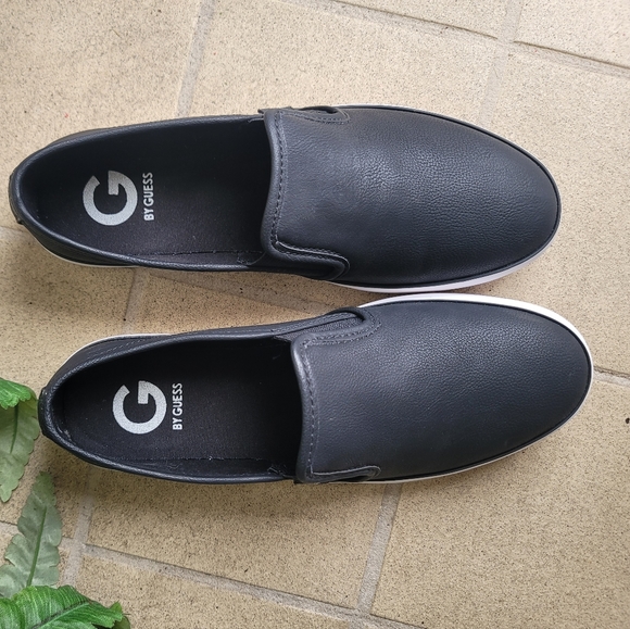 GUESS SHOES - Picture 2 of 16